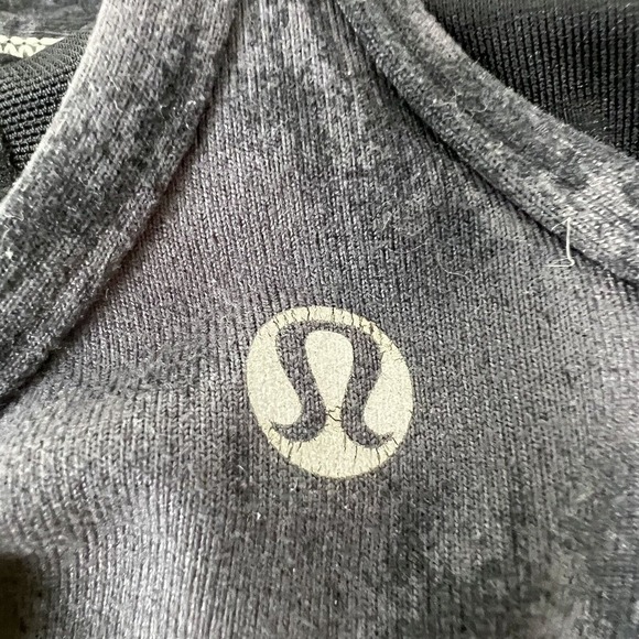Lululemon Cool Racerback Size 4 Camo Black Grey Stretch - Picture 5 of 6